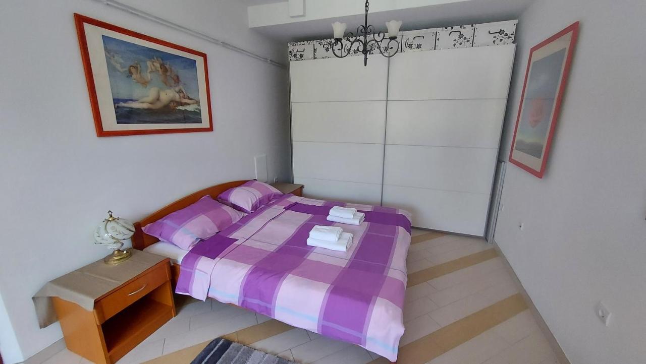 Apartments Cezar Vinkuran Buitenkant foto