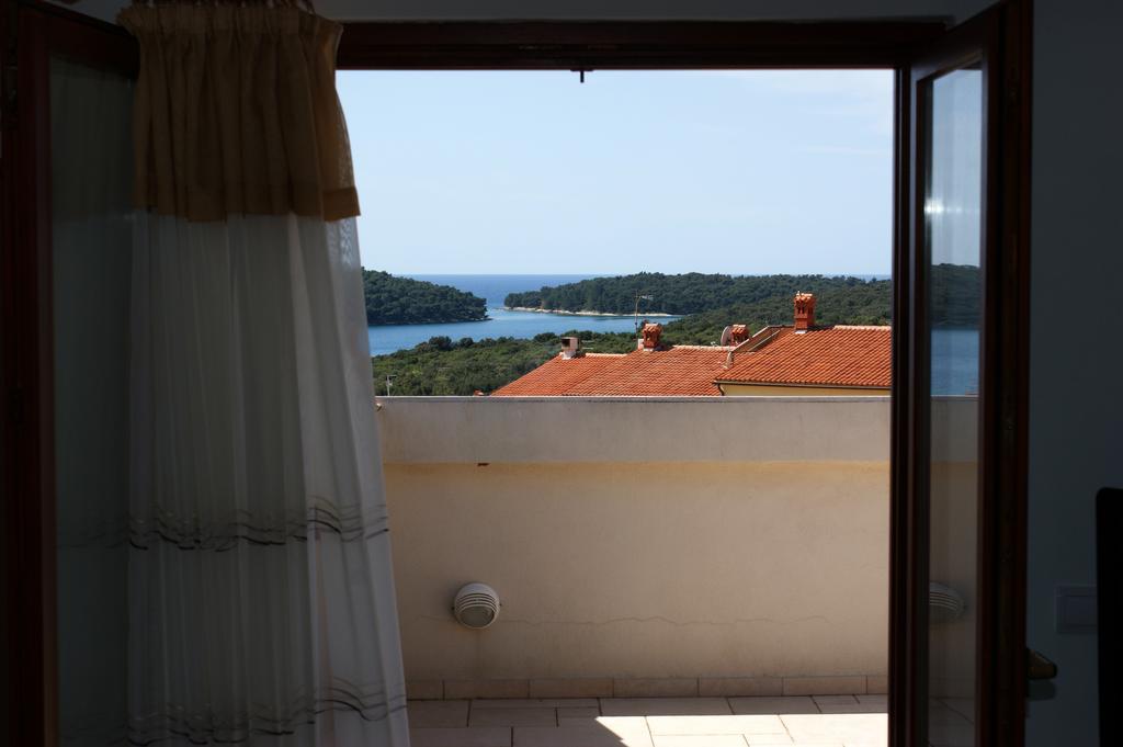 Apartments Cezar Vinkuran Buitenkant foto