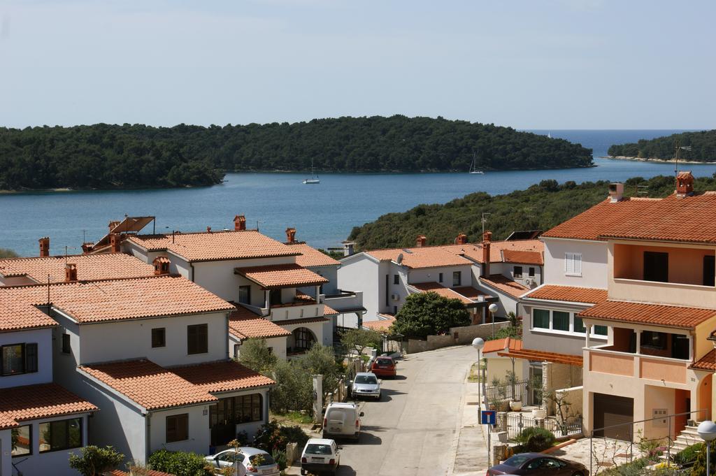 Apartments Cezar Vinkuran Buitenkant foto