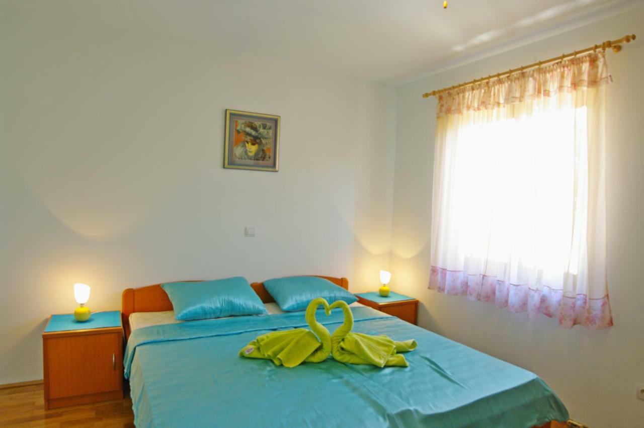 Apartments Cezar Vinkuran Buitenkant foto