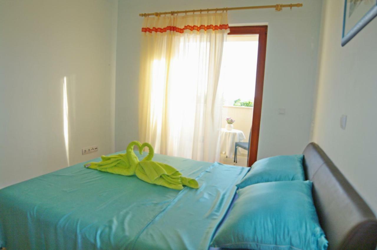 Apartments Cezar Vinkuran Buitenkant foto