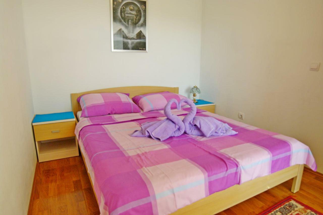 Apartments Cezar Vinkuran Buitenkant foto